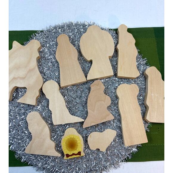 Wooden Nativity Play Set Melissa & Doug Christian Play (no stable) Figures Only - Picture 7 of 7